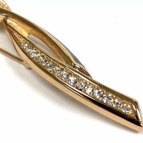 Vintage Christian Dior Pave
Swarovski Black Enamel
Double Wave Abstract Brooch - Picture 10 of 11